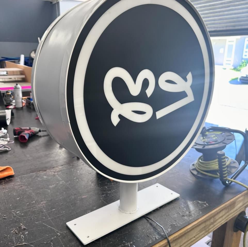 Blade sign